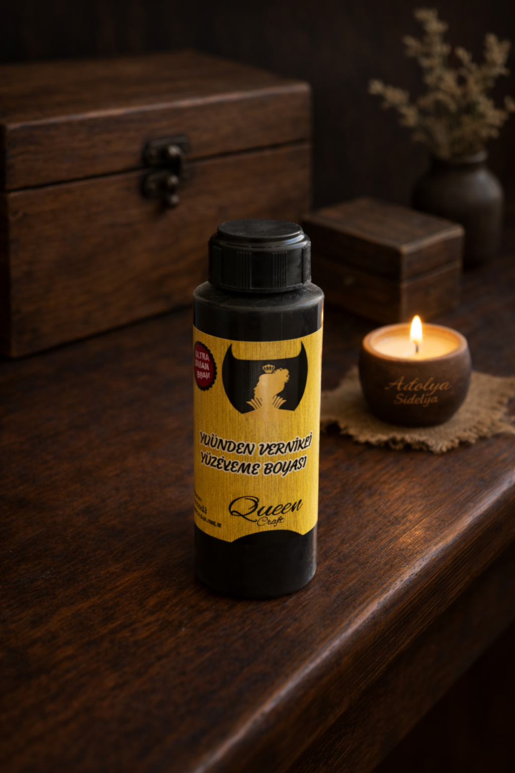 QUEEN CRAFT KENDİNDEN VERNİKLİ BOYA 120 ML-SİYAH