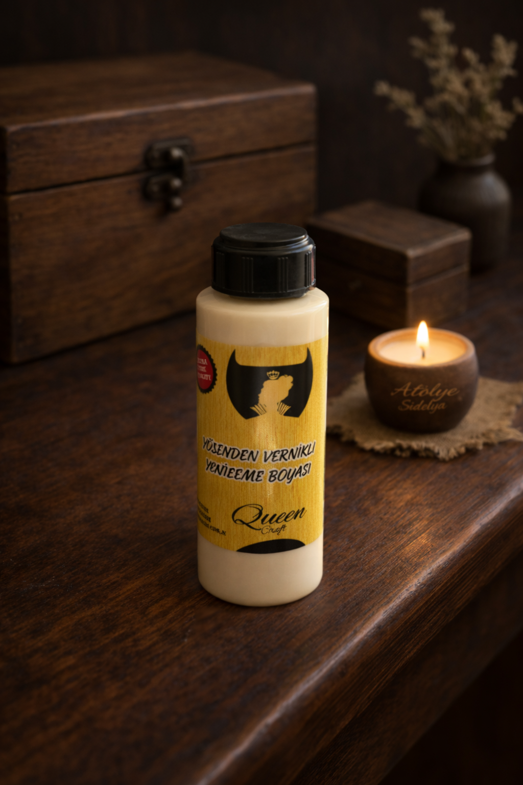 QUEEN CRAFT KENDİNDEN VERNİKLİ BOYA 120 ML-ALAÇATI