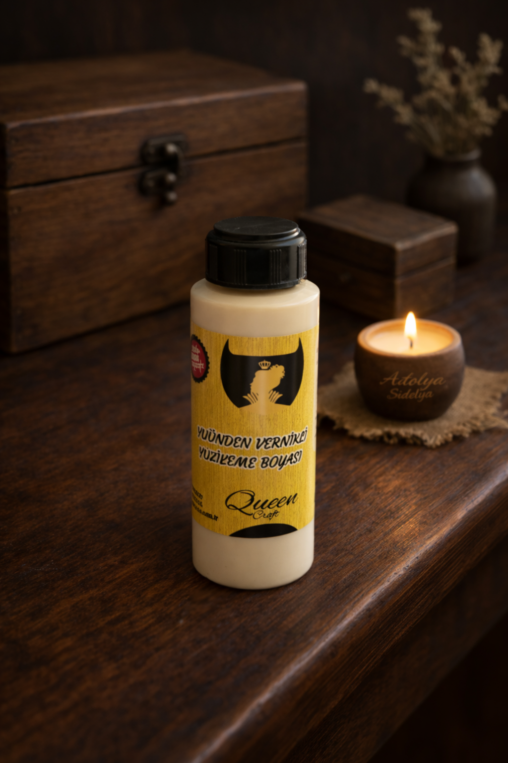 QUEEN CRAFT KENDİNDEN VERNİKLİ BOYA 120 ML-BEYAZ